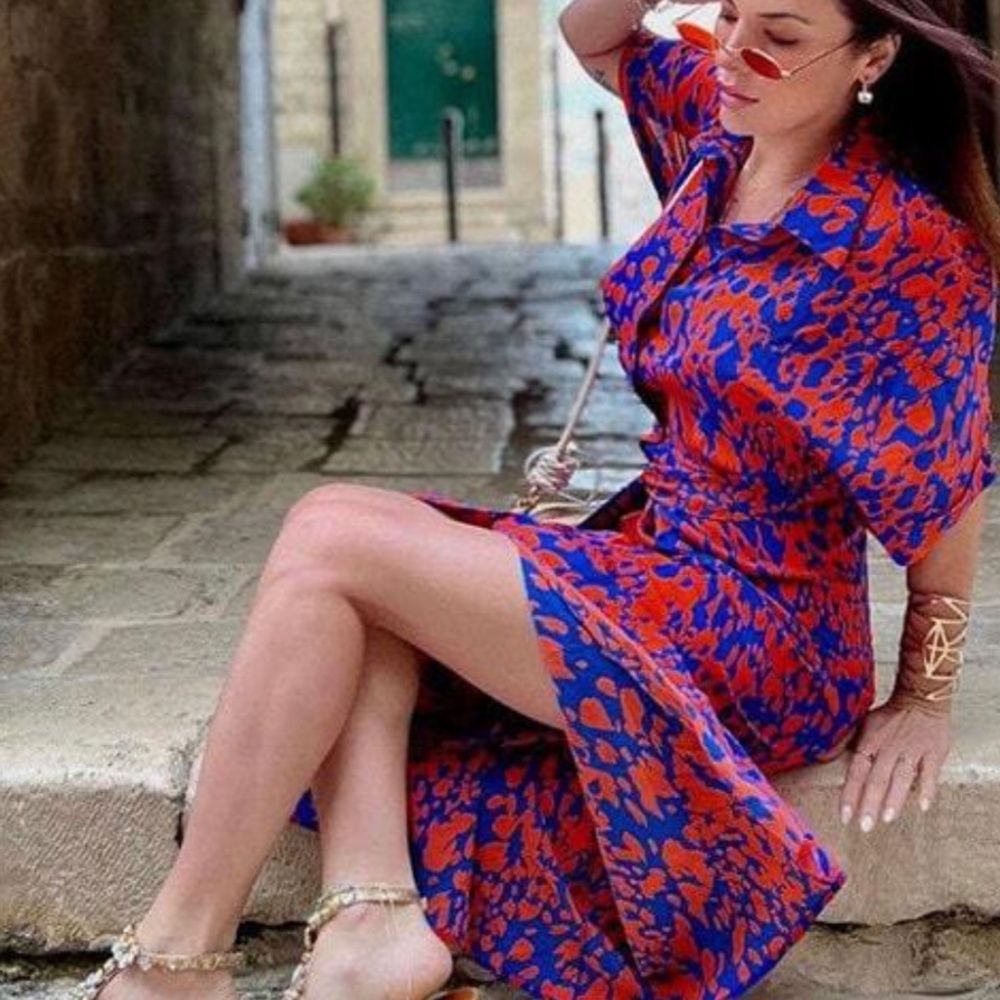 Spotted All Over Print Button Through Tie Belt Ruched Maxi Shirt Dress - Picture 10 of 11